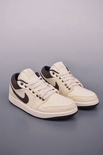 air Jordan 1 Low 米黄 aj1乔1低帮休闲板鞋 同步官方配色 市场唯一独家头层皮打造 原鞋原档案开发 原厂皮料 原档冲孔鞋头 正确满胶鞋垫 四线