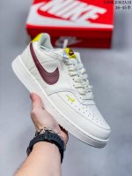 nike Court Vision Low 百搭单品 受19 年代中期趋势的启发，Nikecourt Vision Low是一款融合了复古篮球风格的混合运动鞋，