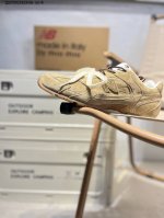 Miumiu X New Balance Nb24S联名款运动鞋 缪缪大秀上爆出的这双与New Balance 新百伦联名款运动 球鞋 后全球各大代购官网火爆上