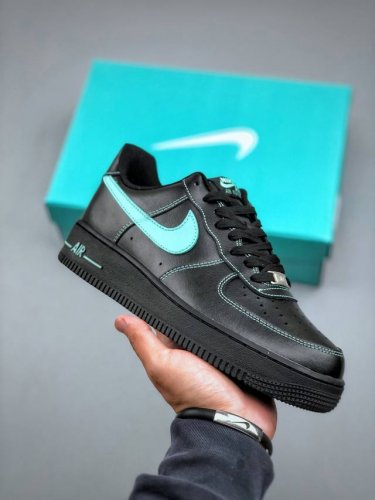 nike Air Force 1 '07 Low “皮革黑蒂芙尼绿钩”原楦头原纸板 打造纯正空军版型 #专注外贸渠道 全掌内置蜂窝气垫 #原盒配件 原厂中底钢印