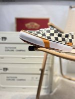 vanssk8-Low万斯范斯官方 经典复古休闲运动板鞋 高端支线原始硫化工艺 艺术来源于生活成为了Vans美学的个性潮流标志 代表着光和希望 让你变得更加明亮