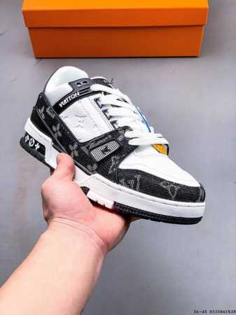 200 路易威登 Louis Vuitton Lv路易威登板鞋 乘风破浪的姐姐争先种草款,舒适透明底和百搭性霸屏整个时尚娱乐圈，正品1:1套楦复刻，细节调整完美 - 点击图像关闭