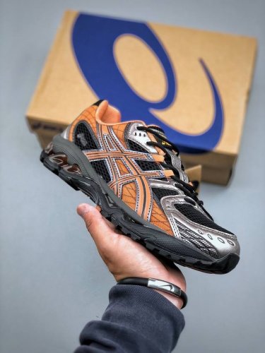 Asics Gel-Kahana Nimbus 10.1 耐磨透气低帮休闲鞋 户外机能元素 Y2K赛道持续对未来世界的无限想象和探索经典鞋面设计赋予其更加流畅的