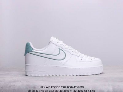 真标耐克nike Air Force 1 Low 空军一号低帮百搭休闲运动板鞋。柔软、弹性十足的缓震性能和出色的中底设计，横跨复古与现代的外型结合，造就出风靡全