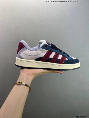 adidas Originals Campus 00S 百搭单品 学院系列面包风经典复古低帮百搭休闲运动板鞋 这次 Originals 选择了以经典复古鞋型 C
