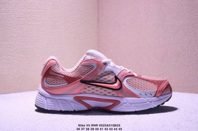 公司级Nike V5 Rnr 耐克 舒适百搭防滑耐磨 低帮休闲鞋 鞋面是大网孔设计 透气性超强 夏天穿完全不会闷脚 特别适合现在这种天气 中底是泡棉材质 脚感特