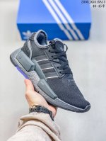 新品实拍 公司级半码制 阿迪达斯Adidasnmd_R1 3M反光弹力针织面爆米花缓震男女士时尚舒适缓震跑步鞋 。采用时髦廓形 以抢眼外形诠释经典细节 为鞋款注