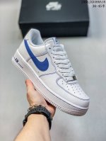 公司带半码 耐克Nike Air Force 1 07 空军一号低帮百搭休闲运动板鞋 柔软 弹性十足的缓震性能和出色的中底设计 横跨复古与现代的外结合 造就出风