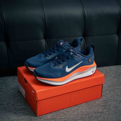 核心私 耐克 Nike Infinity Run 5 男子缓震透气公路跑步鞋 该版 Nike Infinity Run 5 登月5代采用 Reactx 泡绵，塑