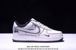 真标耐克nike Air Force 7空军一号低帮百搭休闲运动板鞋。柔软、弹性十足的缓震性能和出色的中底设计，横跨复古与现代的外型结合，造就出风靡全球三十多年
