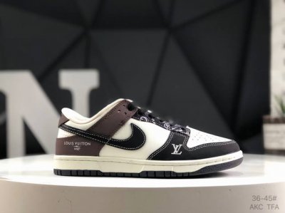 耐克 Nk Sb Dunk Low Lv联名周年高端定制 低帮休闲板鞋 #高端定制鞋盒 大厂纯原品质出货 超高清洁度 皮料切割干净无任何毛边 细节完美 货号：Q