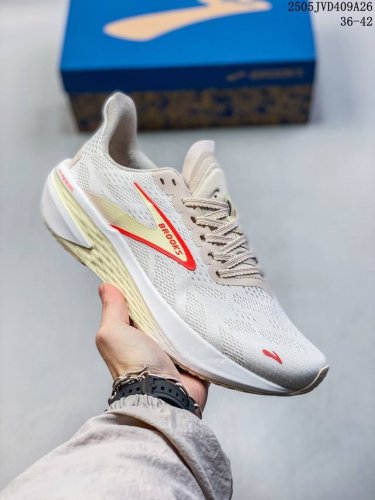 公司级Brooks 布鲁克斯 Hyperion 2 超弹轻盈跑步鞋 实拍首发 低帮透气缓震支撑休闲运动慢跑鞋 采用改进工程空气网眼组合热熔工艺 鞋面材质搭载Dn