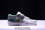 真标耐克Nike Sb Force 58是一款将前沿创新带入街头的单品，蛇年它具有硫化杯底，具有出色的耐用性和灵活性。使用帆布和绒面革，在饰面上放置通风口，它自