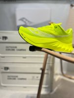 Saucony索康尼Endorphinpro啡鹏4.0 陆地速鲨竞速碳板运动训练跑鞋S10939 Am777 1#36-45半