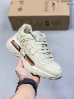 公司级 GUCCI古驰 经典休闲运动鞋奢侈品百搭老爹鞋 厚底增高男女运动鞋，此款老爹鞋在今年仍然还是很受欢迎。对于爱美的人来说，鞋柜里不仅应该有一双白色的鞋子，