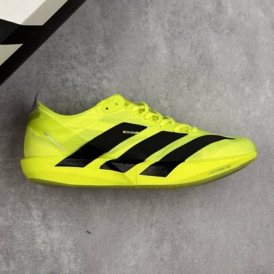 本地 核心私 阿迪达斯 Adidas Adizero Adios 9 M 阿迪超轻透气缓震跑鞋 整体外观造型与Adizero Adios pro Evo 1非常