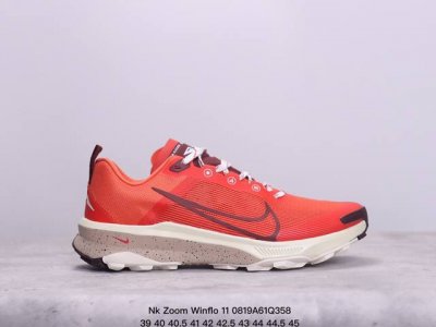 nk Zoom Winflo 11 登月网面透气运动休闲缓震跑步鞋 #内置气垫 采用改良版网眼布和增加泡棉设计，专为驾驭耐力跑而设计，出色的缓震性能可助力你心无