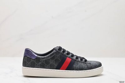 公司级gucci Screener Gg High-Top Sneaker古驰休闲运动鞋系列 全套专柜包装物及配件 这款休闲运动鞋采用轻薄底结构，巧妙运用外观设