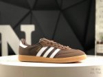 阿迪达斯 Adidas三叶草 Samba 低帮德训板鞋 尺码： 36 36.5 37 38 38.5 39 40 40.5 41 42 42.5 43 44 4