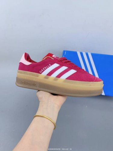 阿迪达斯Adidas Originals Gazelle Bold 羚羊松糕鞋 三层底低帮耐磨厚底增高 鞋头出色设计 塑就出众贴合感 稳固的后跟贴合足部曲线设计