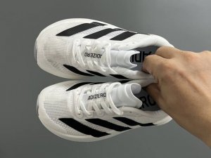 a家新款Sl网面鞋带儿童运动鞋 size 26-37码 经典Sl老爹款式运动鞋 网面透气又舒适 超软弹大底 脚感不言而喻 搭配亲子超赞