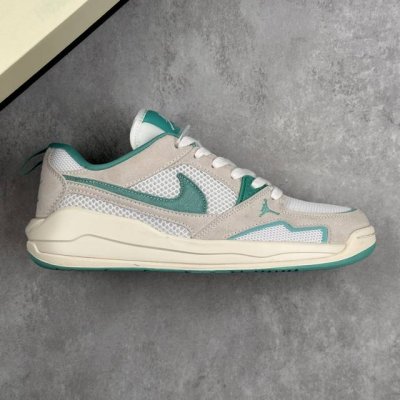 本地 核心私 公司级Nike Air Jordan Cmft Era 耐克 舒适简约百搭 耐磨 低帮 生活休闲鞋 得益于 Z 世代的推动，舒适穿搭已经成为当下最