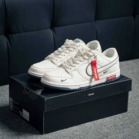 Nike Dunk 全套原楦原模倾力打造完美版型 独家原厂航空铝磨具打磨大底 鞋头坡度极致还原 无解鞋型 原盒原配 圈内天花板工艺 原厂冲刀 超高清洁度 全鞋零 - 点击图像关闭