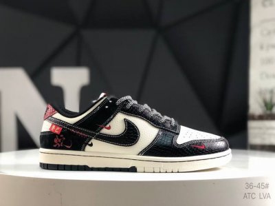 公司级带半码 耐克 Nike Dunk Low 板鞋 Sb系列经典复古运动鞋。双鞋带系统延续了今年的代表性风格，搭配亮色鞋带，保持了 Dunk Sb Low 街
