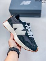 新百伦 New Balance Nb327系列 复古休闲运动慢跑鞋 Ws327Ra全新 New Balance 327 系列，以更纯粹的复古风格设计打造的全新造