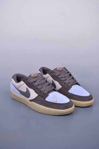 耐克Nike Sb Force 58 硫化杯底 传统篮球风格 原楦版型 Nike Sb Force 58 男 女滑板鞋采用包边设计 经久耐穿 硫化结构则有效提升