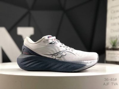 saucony 索康尼 Triumph 22系列 男女低帮缓震跑步鞋 索康尼推出的跑鞋是一款外观激进但脚感舒适的跑鞋 采用了全新的中底设计和鞋面工程 保留了软弹