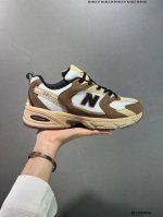 新百伦 Nb530 New Balance 530 复跑古鞋Nb530这鞋双确实是Nb家经复典古款式之一，以全科新技诠释，成打功造530鞋款。鞋面保在持530基