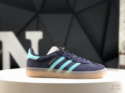 140 ad Gazelle Indoor Trainers 羚羊内训系列低帮复古百搭休闲运动德训风板鞋 Ji2587 90年代经典的复刻版！自60年代以足球训