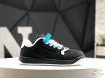 gucci 古驰今年最新款男鞋 香港-专柜同步 全品相 顶级进口材料 极为亲肤舒适 摸上去非常的细腻 版型上很正 进口牛皮+真皮内里+几何构图案 奢华生动 图案