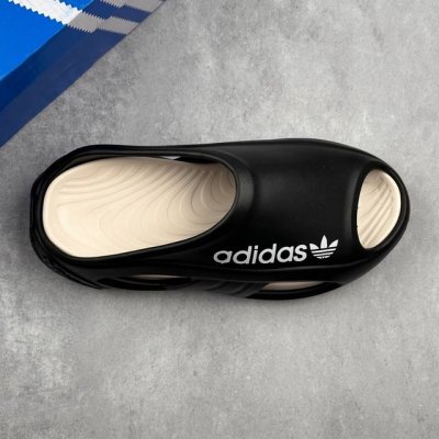本地140 核心私 夏季神拖瞬间成为“显眼包” 阿迪达斯 Adidas Superstar拖鞋 25夏季新款男士外穿时尚沙滩踩屎感透气凉拖鞋 鞋子柔软舒适，诺亚