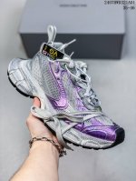 公司级balenciaga 巴黎世家 采用环保再生超纤革与网眼织物鞋面材质 原鞋一致重度做旧效果 ，全原装eva环保去臭环型鞋垫，全新开发5层私模,搭载轻量发泡