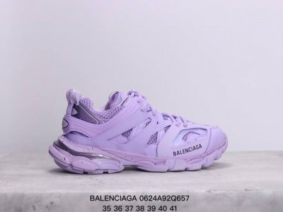 Balenciaga 巴黎世家 男女鞋升级品质版，原版一致配件防尘袋及附送鞋带，全部采用原档案原楦数据开发，1:1比例克重，原装全掌升级乳胶鞋垫设计，市面最为正