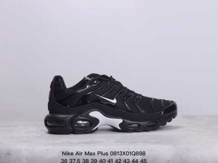 真标耐克 Nike Air Max Plus是nike旗下另类鞋款的代表，Tn 它诞生于 6年，是第一款使用tunedair气垫的跑鞋，其特点就在于实现各气室间 - 点击图像关闭