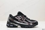 公司级New Balance Mr740 Nb新百伦系列复古老爹风慢跑鞋！ 采用轻质牛剖革拼接透气网眼衬垫织物鞋面材质 T-Beam大底提供足步弓支撑 保持步态
