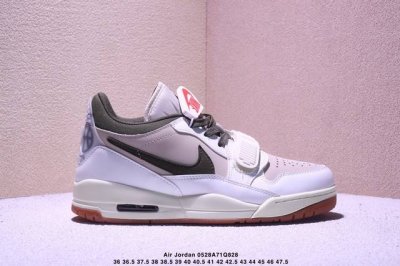 air Jordan Legacy 312 东单 乔丹篮球鞋系列 号称 最强三合一 的 Jordan Legacy 312 自然有着杂交结合的设计 它的名字就展