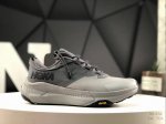 220 Hoka U Restore Ct 全新配色 一脚蹬系列，这个品牌来自于新西兰的毛利语，Hoka表示大地，One One表示飞越，连起来就是飞越地平线H