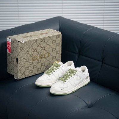 Nike Dunk 全套原楦原模倾力打造完美版型 独家原厂航空铝磨具打磨大底 鞋头坡度极致还原 无解鞋型 原盒原配 圈内天花板工艺 原厂冲刀 超高清洁度 全鞋零