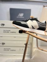 170 新百伦 Nb327 Nb 复古慢跑鞋 New Balance 327 复古先锋 Ms327系列复古休闲运动慢跑鞋，上世纪 70 年代的意大利街头风格Nb
