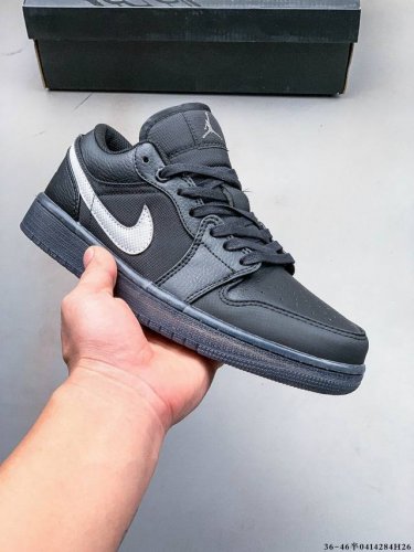公司级头层！耐克Nike Air Jordan 1 Low Aj1 乔1 低帮潮流运动休闲板鞋。Aj1 低帮拼接 完美版型真头层牛皮# 内置缓震气垫 原鞋开模