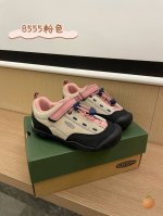 KEEN 登山鞋24-37 头层麂皮面料防水效果超好 高级感满满 内部搭配的也是鞋垫中的天花板欧仕莱！外出游玩穿它真的就是超级舒服的一天
