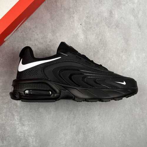 本地 核心私 nike Air Max Fire 后掌气垫 缓震休闲运动跑鞋 dn8的核心亮点在于其八腔气垫结构 根据不同部位设定的气压值专为行走设计提供卓越的