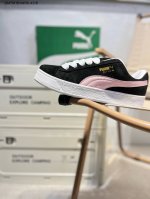 130 puma Suede Xl 彪马新款面包鞋男女同款复古休闲板鞋 鞋身通体采用细腻的麂皮材质 厚实柔软 质感出众 鞋侧保留Puma标志性跑道图案 侧面与后