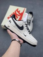 海外限量发售！公司级nike Air Force 1 '07 Low “斯图西联名--米白墨黑”空军一号 低帮 运动鞋 休闲鞋 折边针车 工艺难度大 原楦头原纸