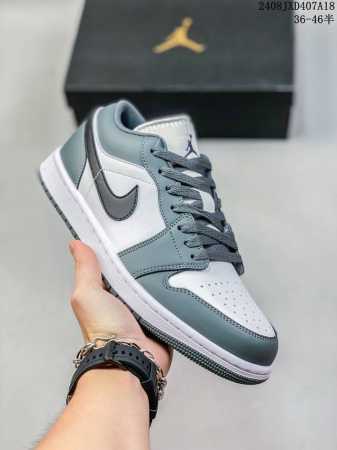 头层皮带半码 耐克 乔丹air Jordan 1 Low Aj1 乔1 乔丹1代aj1 低帮复古文化休闲运动篮球鞋。该鞋款从 5 年元年款汲取设计灵感，焕新演绎 - 点击图像关闭