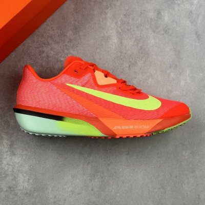 本地 核心私 公司级耐克Nike Air Zoom Rival Fly 4超弹透气轻量跑步鞋 鞋款搭载 Flyknit 材料 出众弹性 易于穿脱 采用React
